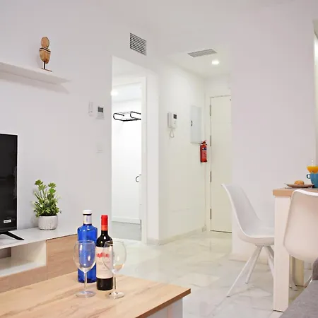 At La Isla Preciosos Apartamentos Cerca Del Centro De La Ciudad Y De La Playa Málaga Exterior foto