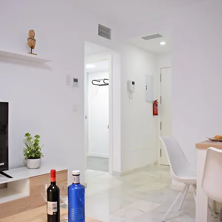 At La Isla Preciosos Apartamentos Cerca Del Centro De La Ciudad Y De La Playa Málaga Exterior foto