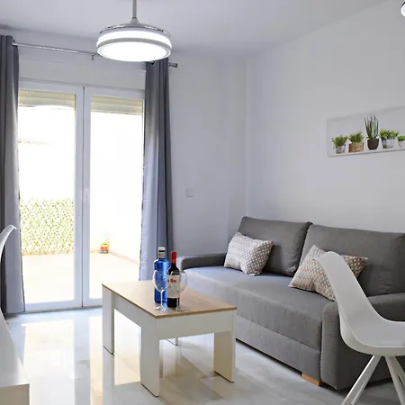 At La Isla Preciosos Apartamentos Cerca Del Centro De La Ciudad Y De La Playa Málaga Exterior foto