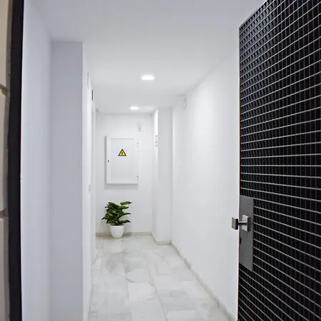 At La Isla Preciosos Apartamentos Cerca Del Centro De La Ciudad Y De La Playa Málaga Exterior foto