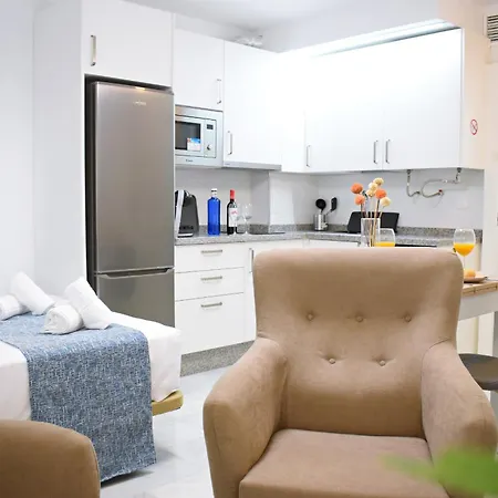 At La Isla Preciosos Apartamentos Cerca Del Centro De La Ciudad Y De La Playa Málaga Exterior foto