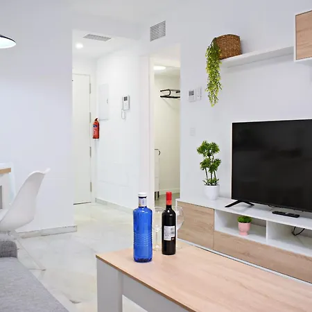 At La Isla Preciosos Apartamentos Cerca Del Centro De La Ciudad Y De La Playa Málaga Exterior foto