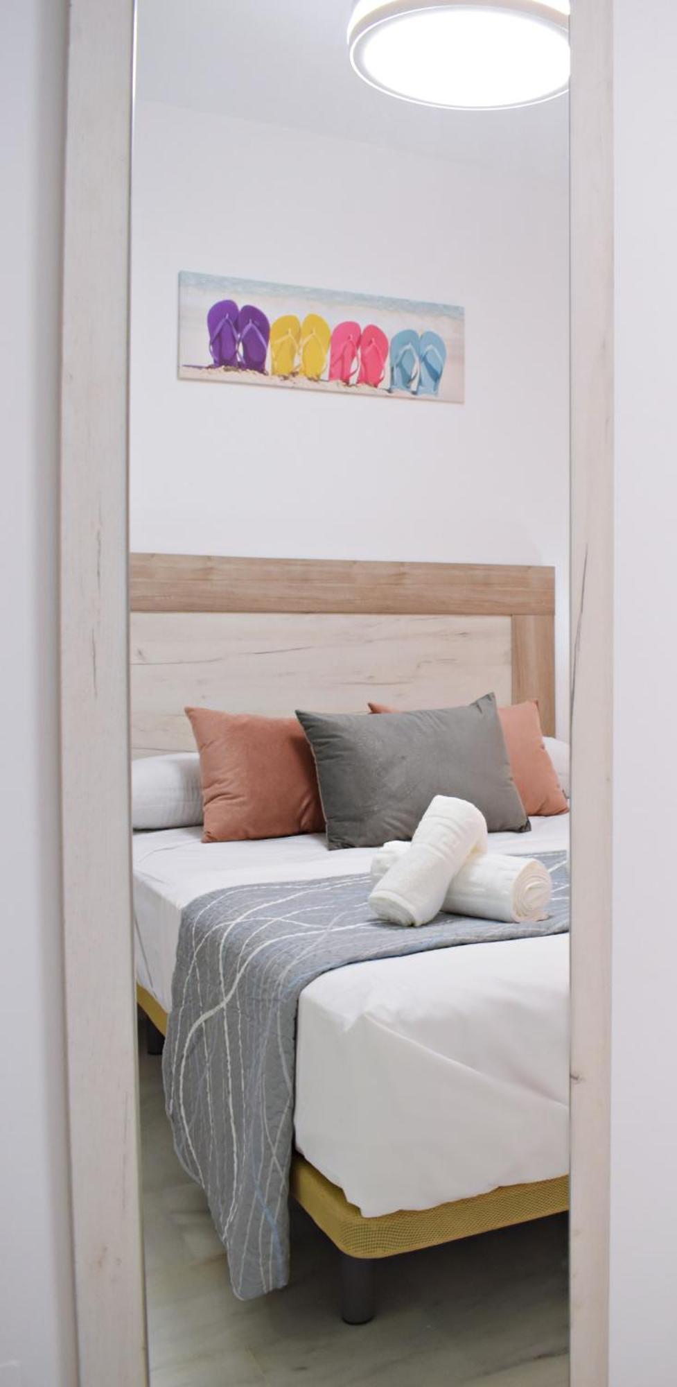 Apartment At La Isla Preciosos Cerca Del Centro De La Ciudad Y De La Playa Málaga