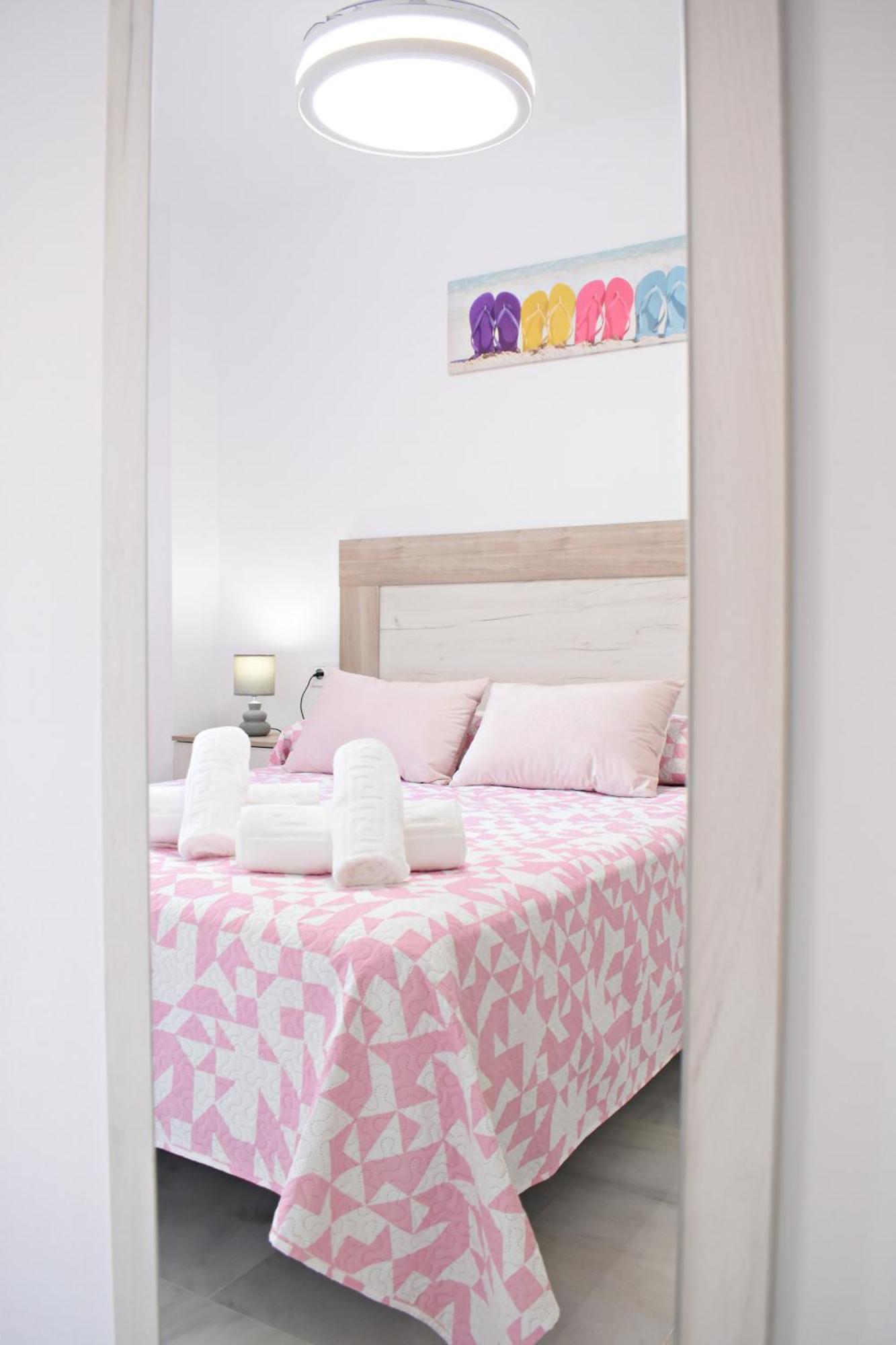 Apartament At La Isla Preciosos Cerca Del Centro De La Ciudad Y De La Playa Malaga